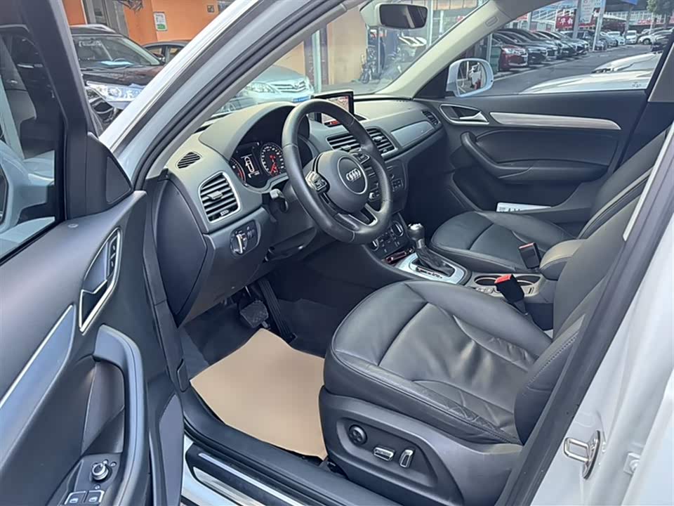 Audi Q3 Audi Q3