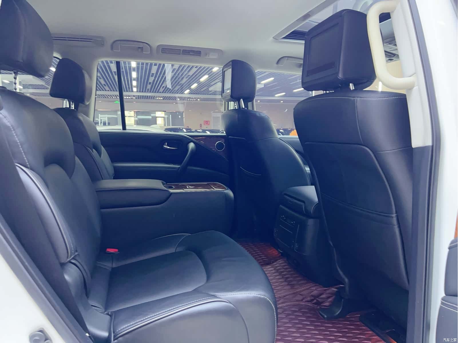 Infiniti QX80, 2019 9