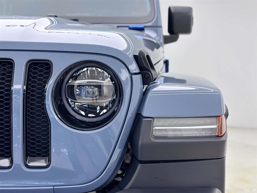 Jeep Wrangler, 2023 2