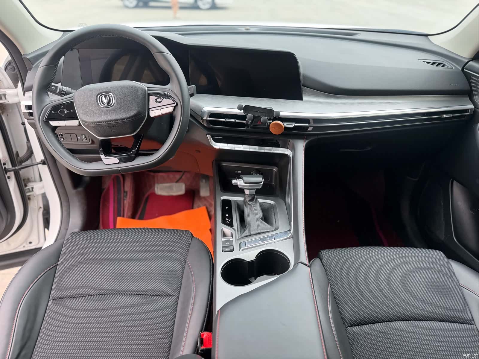 Changan CS35, 2024 все фото