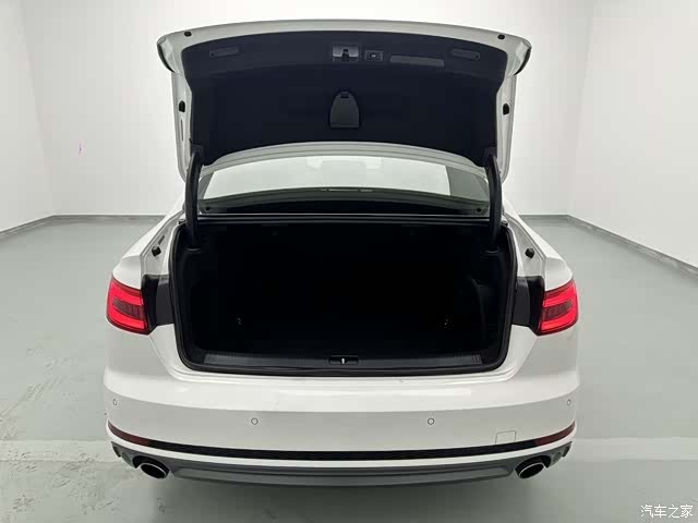Audi A4L, 2017 13