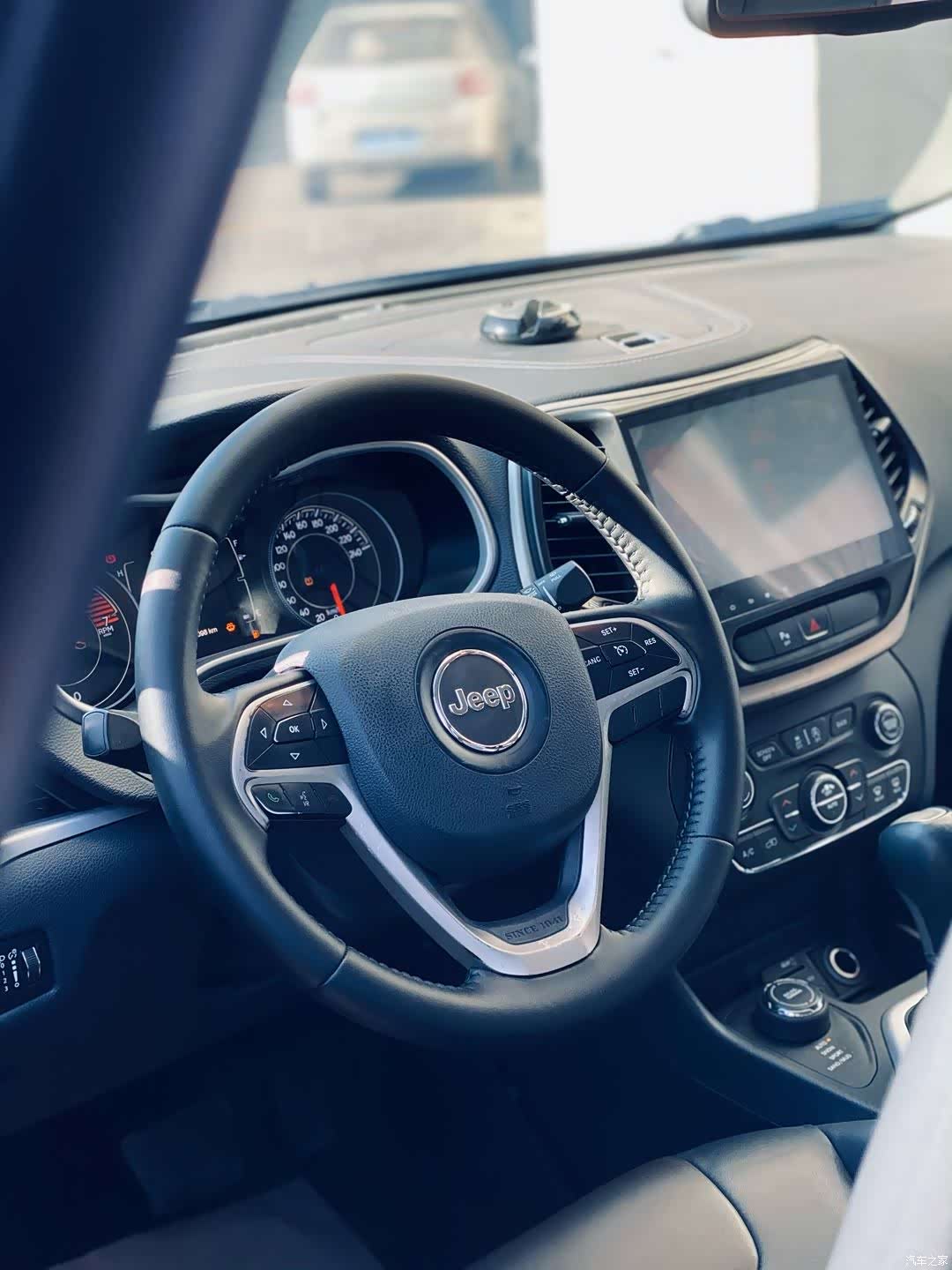 Jeep Cherokee, 2016 9