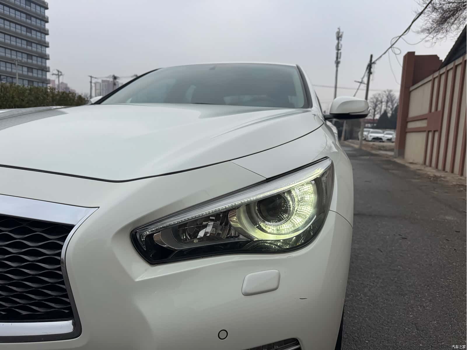 Infiniti Q50L, 2015 25
