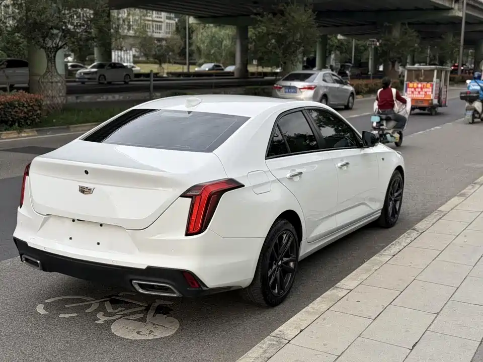 Cadillac CT4
