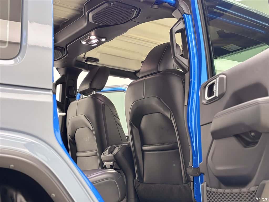Jeep Wrangler, 2023 26