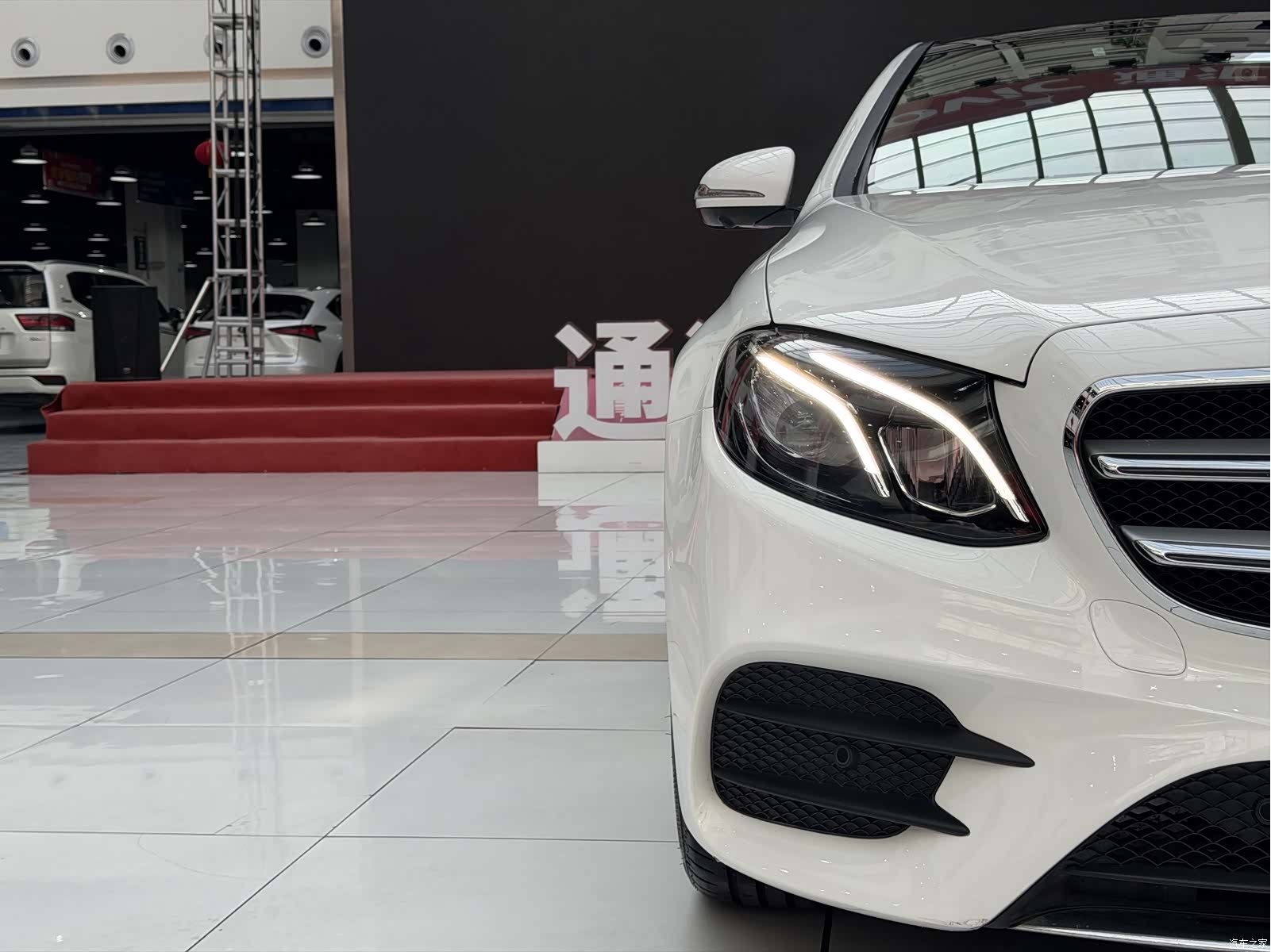 Mercedes-Benz E-Class, 2020 4
