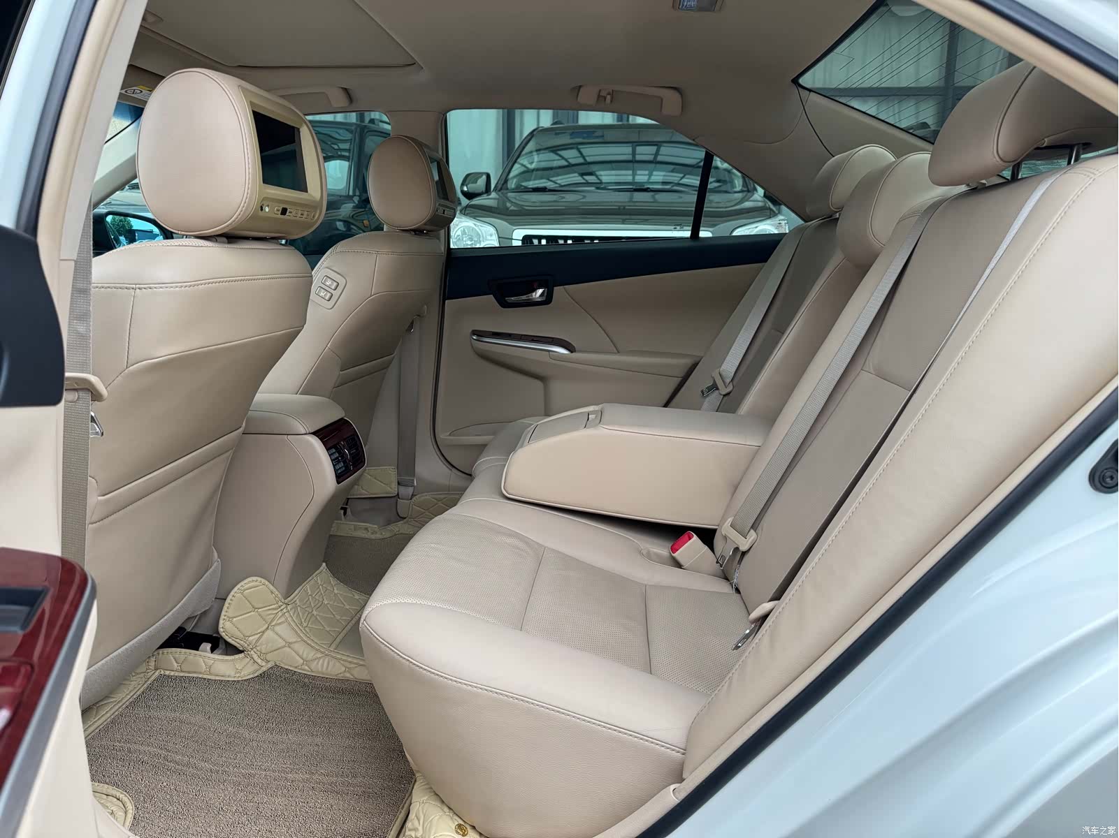 Toyota Camry, 2013 10