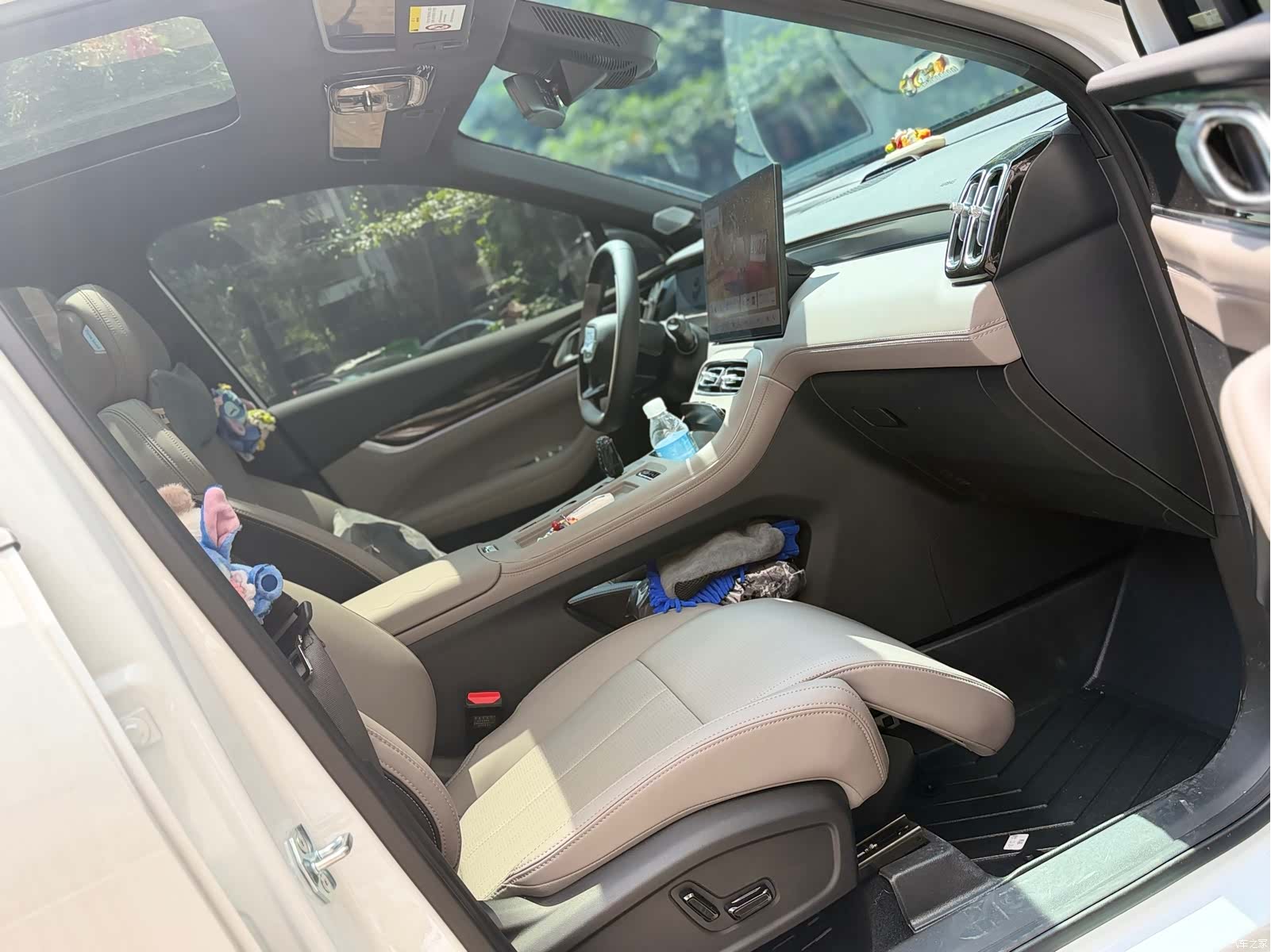 Geely Boyue, 2026 9