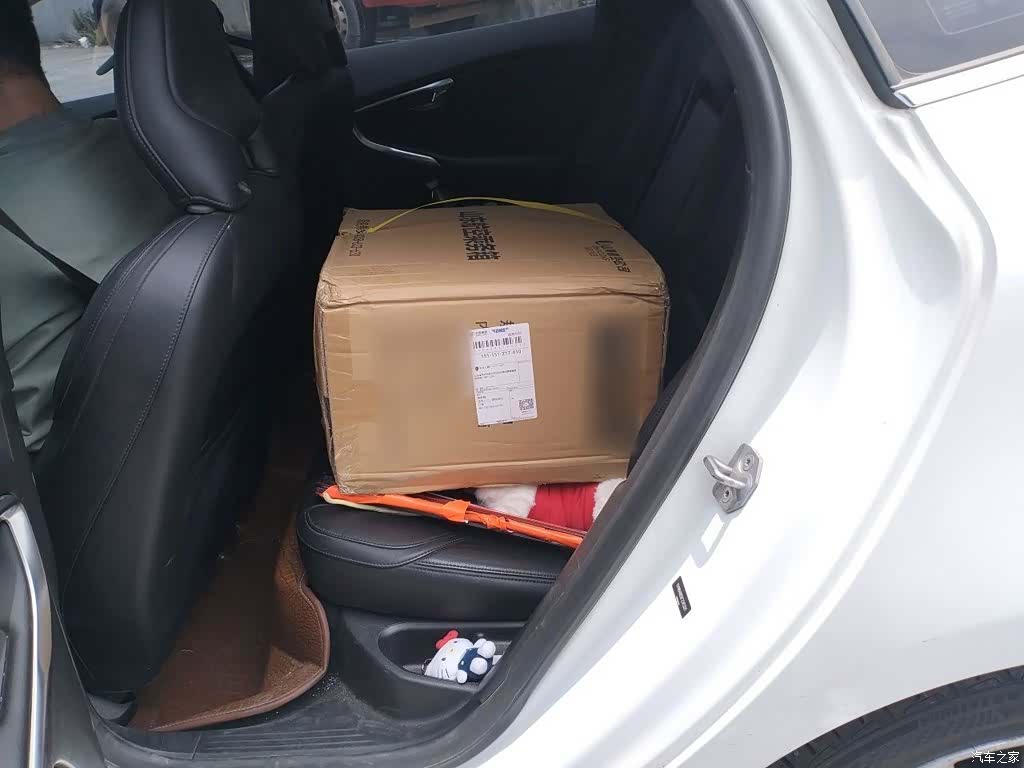 Volvo V40, 2015 13