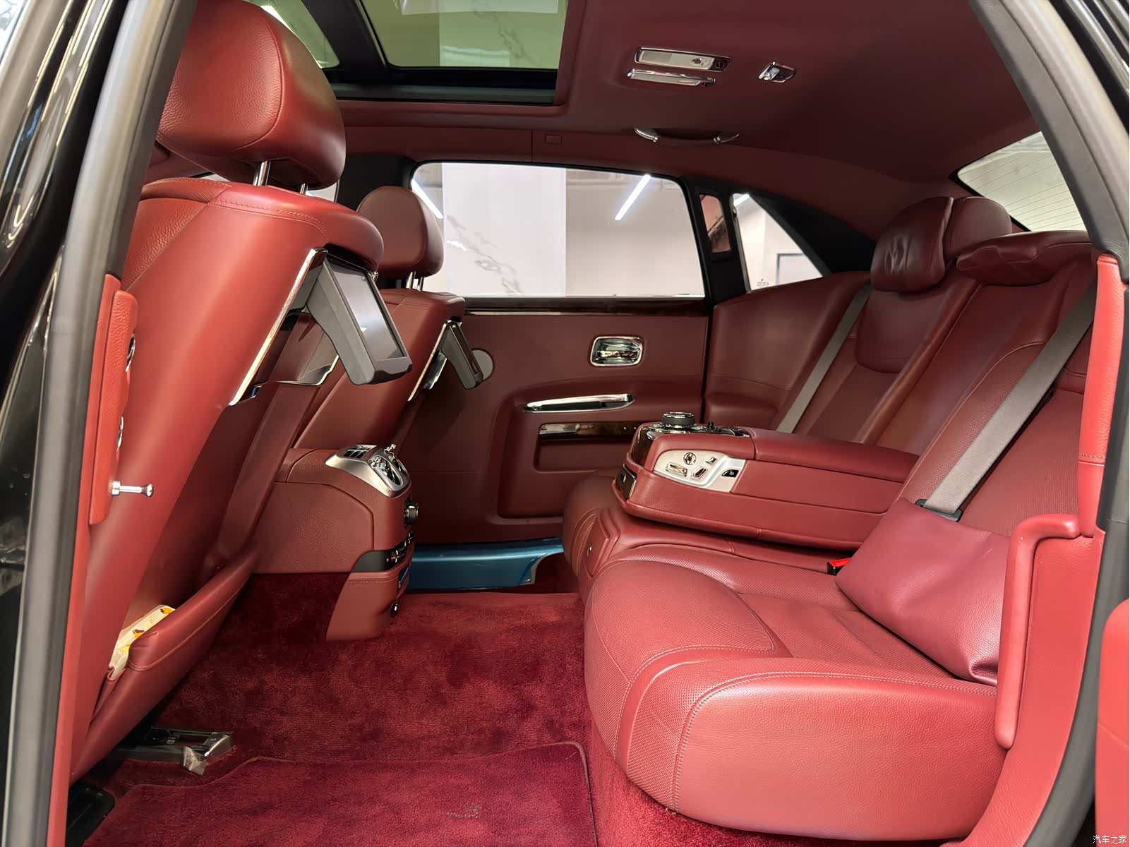 Rolls-Royce Ghost, 2018 6