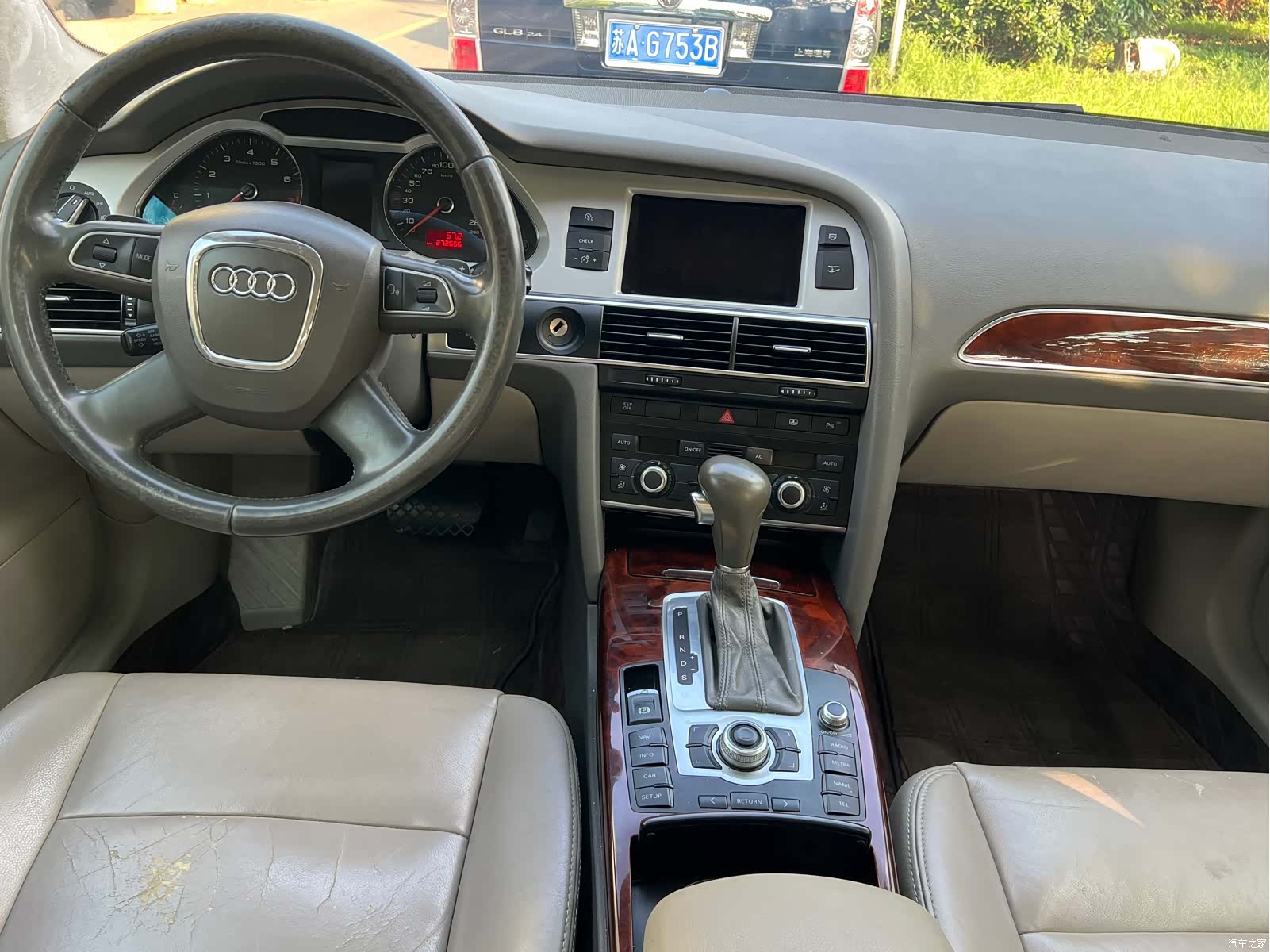 Audi A6L, 2012 12