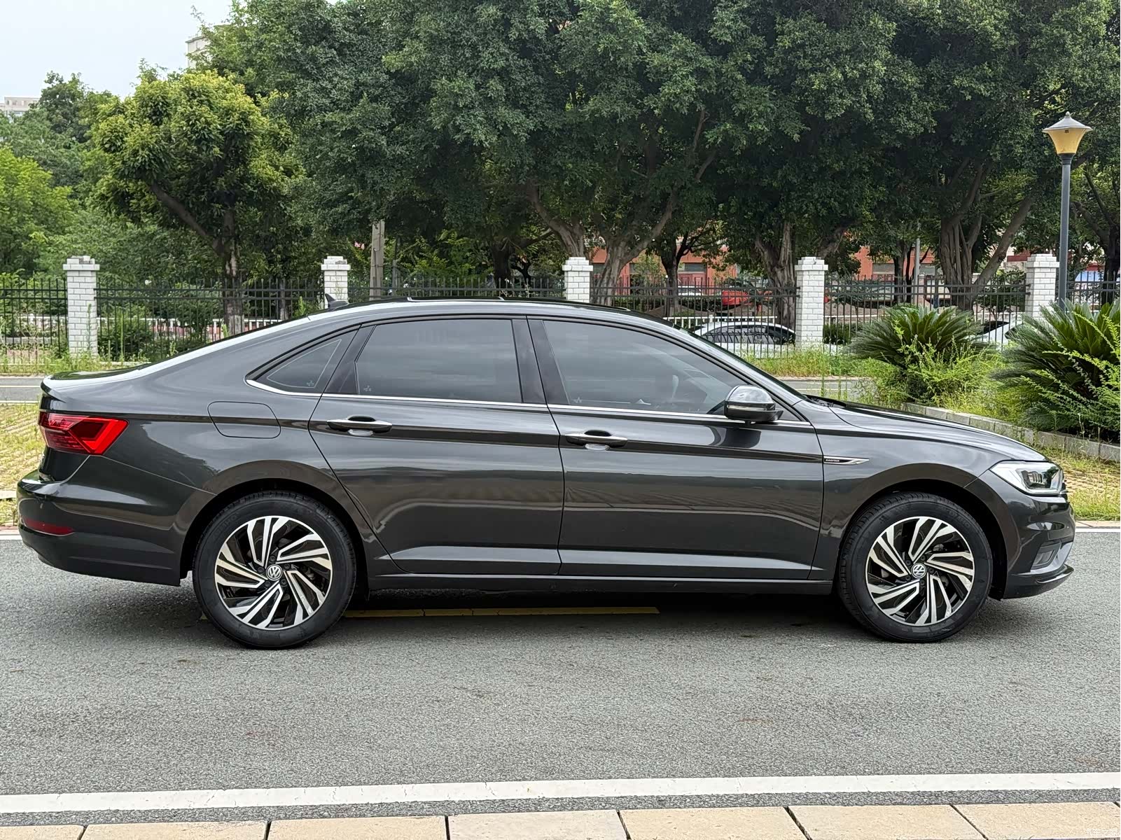 Volkswagen Sagitar, 2022 10