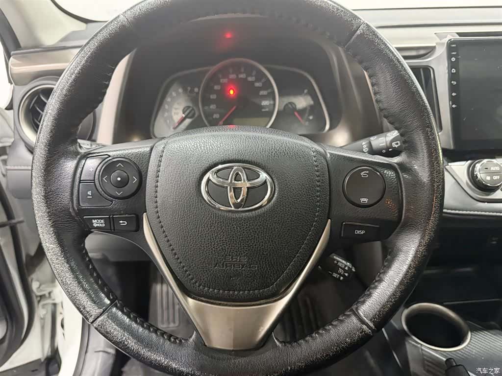Toyota RAV4, 2013 10