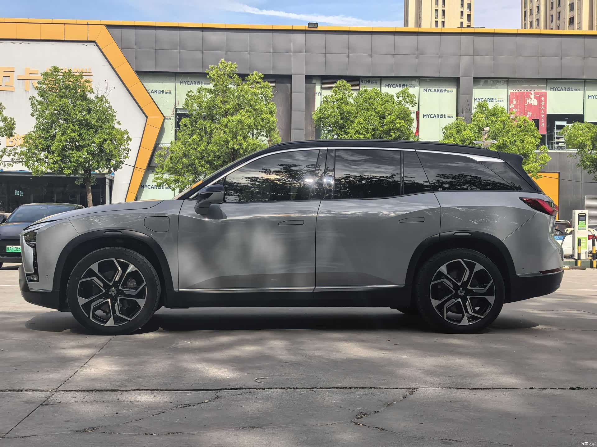 NIO ES8, 2021 11