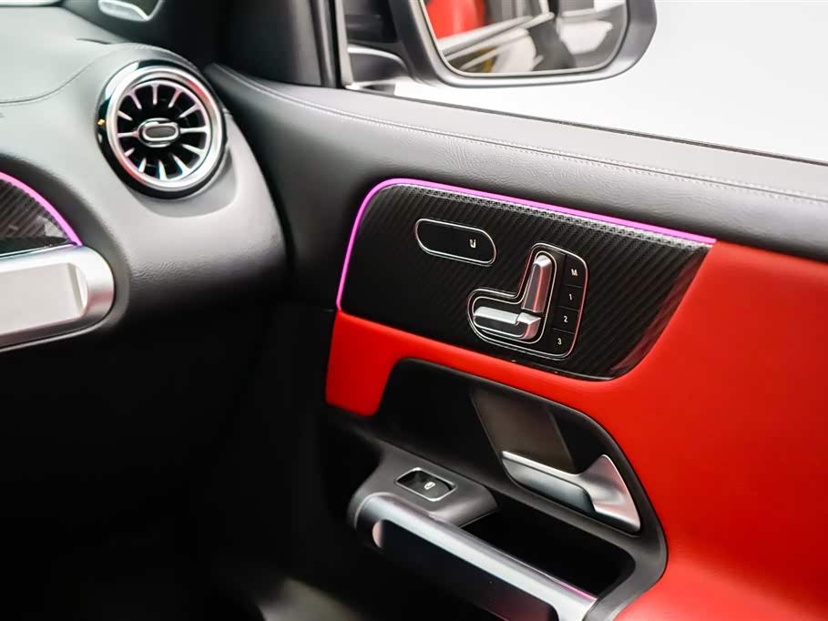 Mercedes-Benz GLB AMG