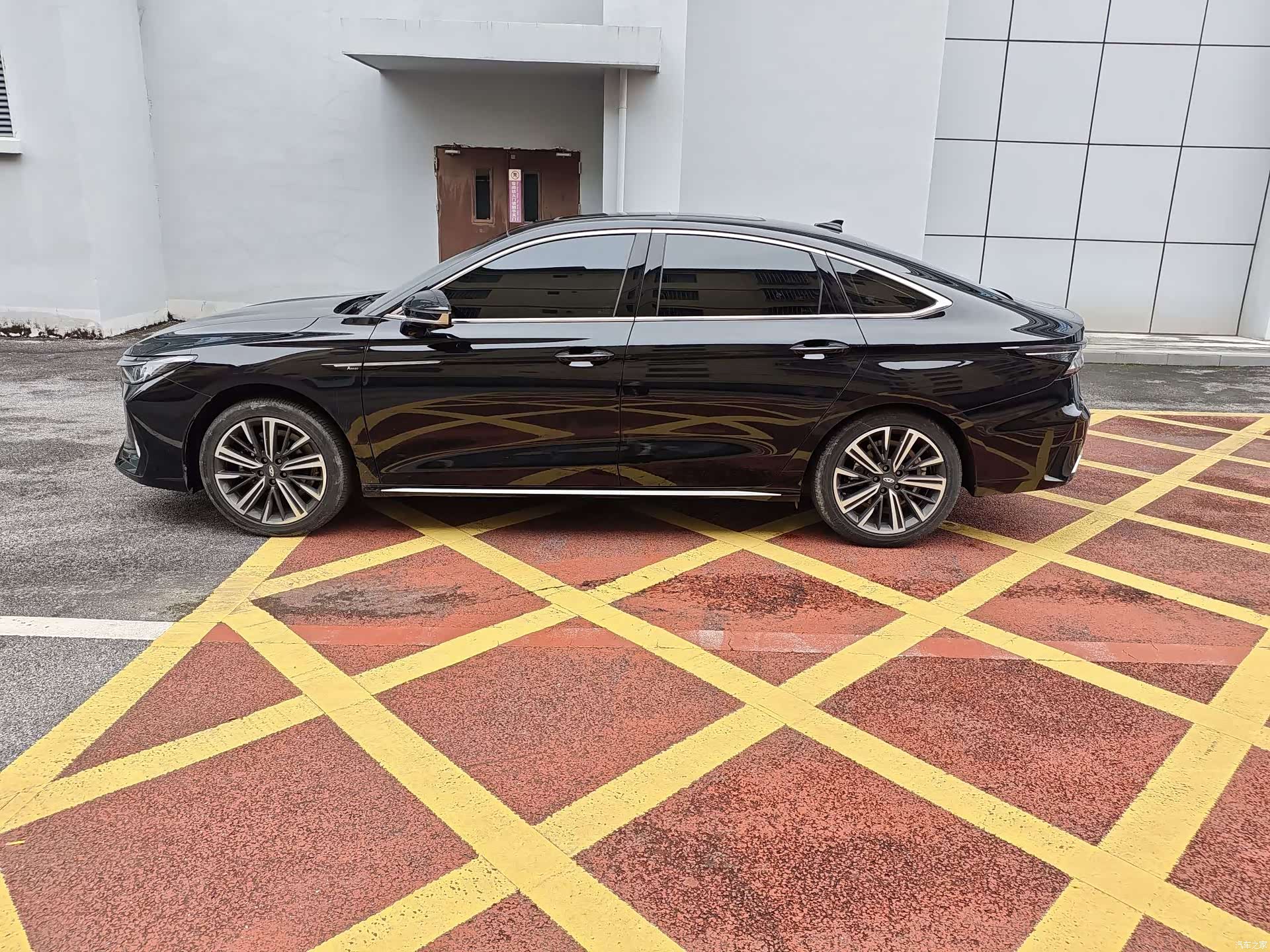 Chery Arrizo 8, 2022 13