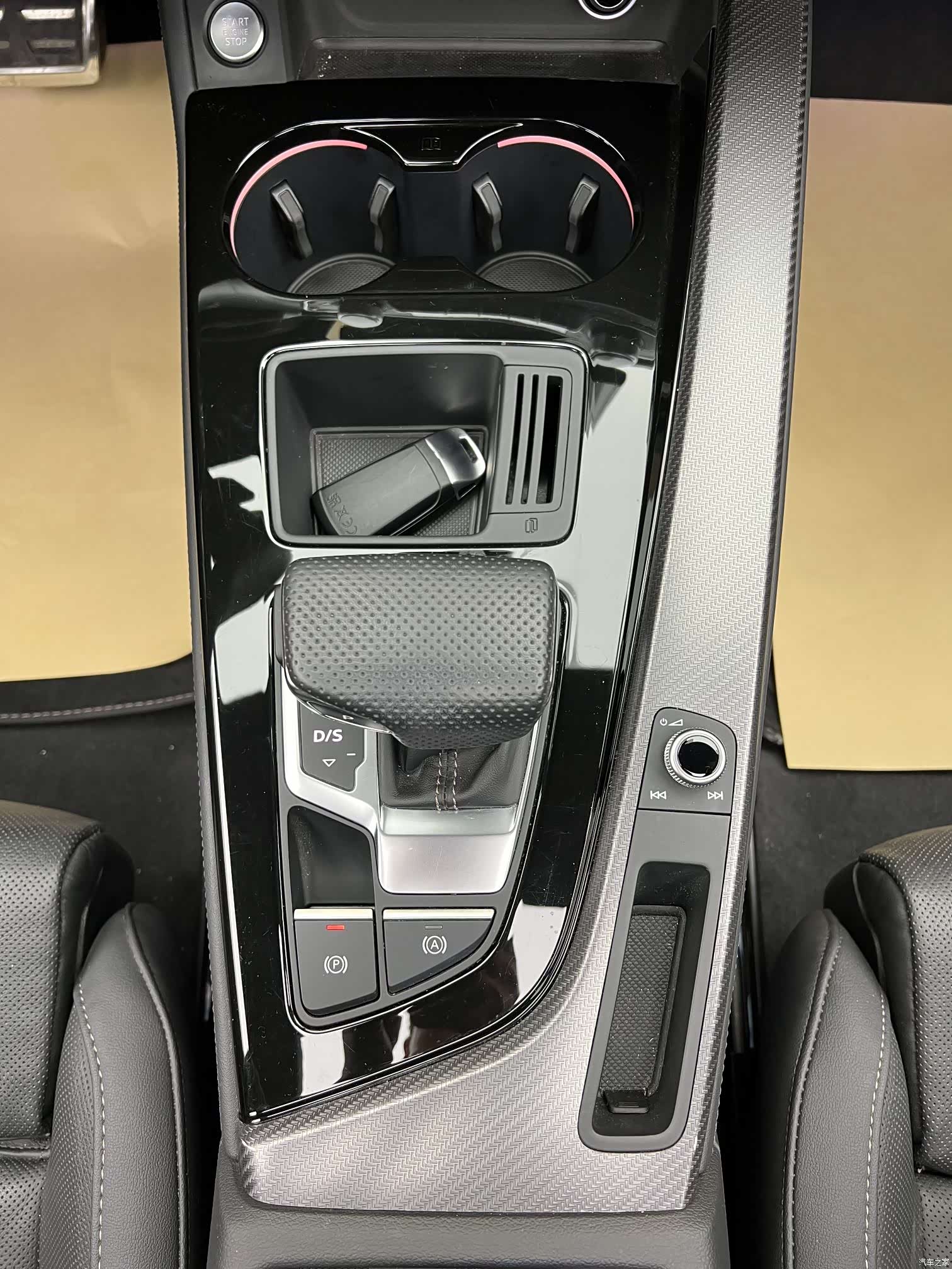 Audi A4L, 2024 27