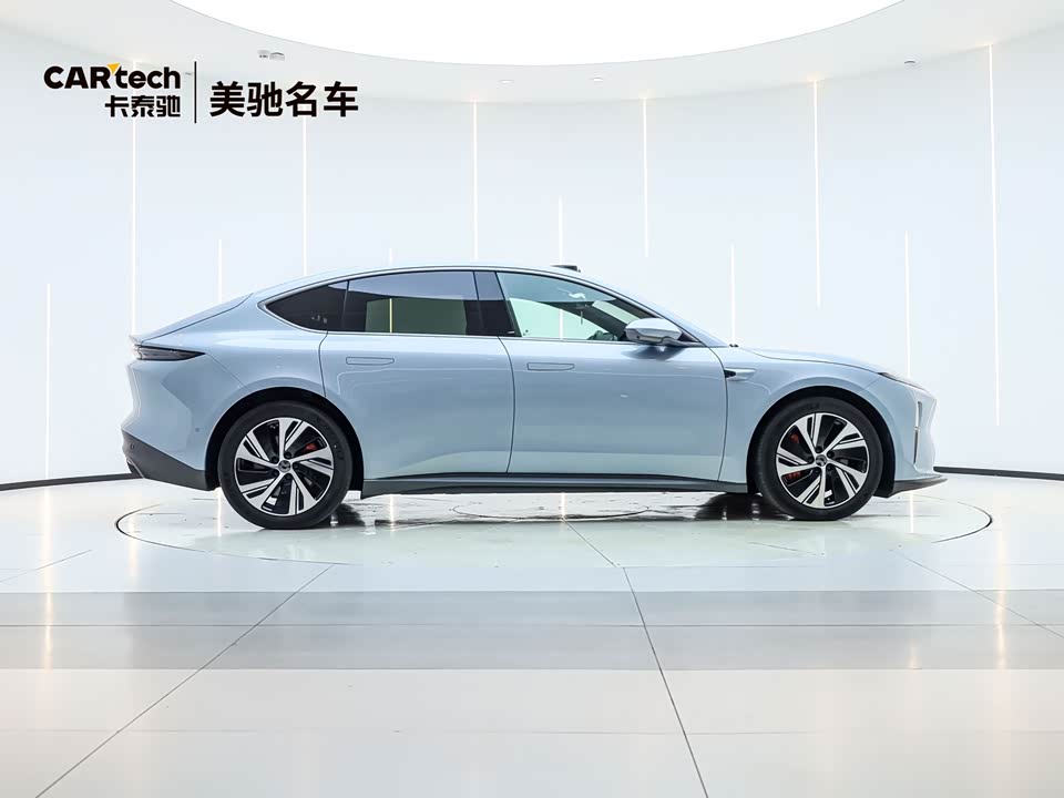 NIO ET5