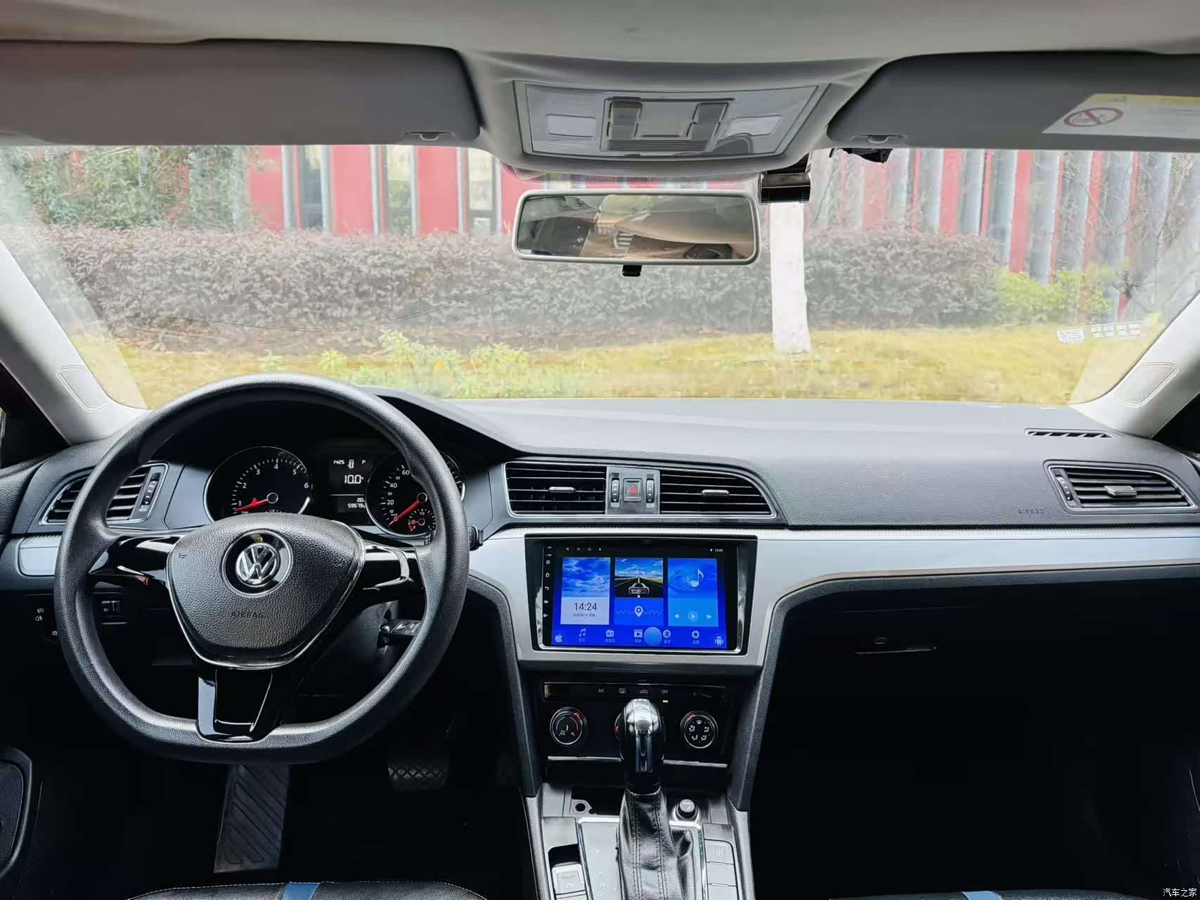 Volkswagen Lamando, 2015 8