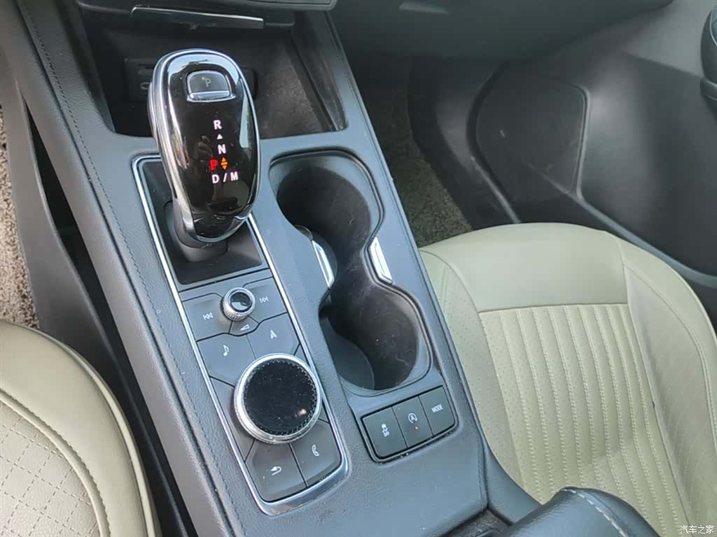 Cadillac XT4, 2019 14