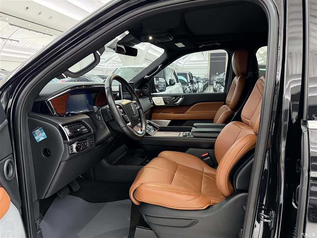 Lincoln Navigator, 2021 7