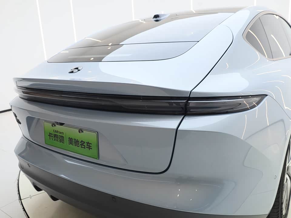 NIO ET5