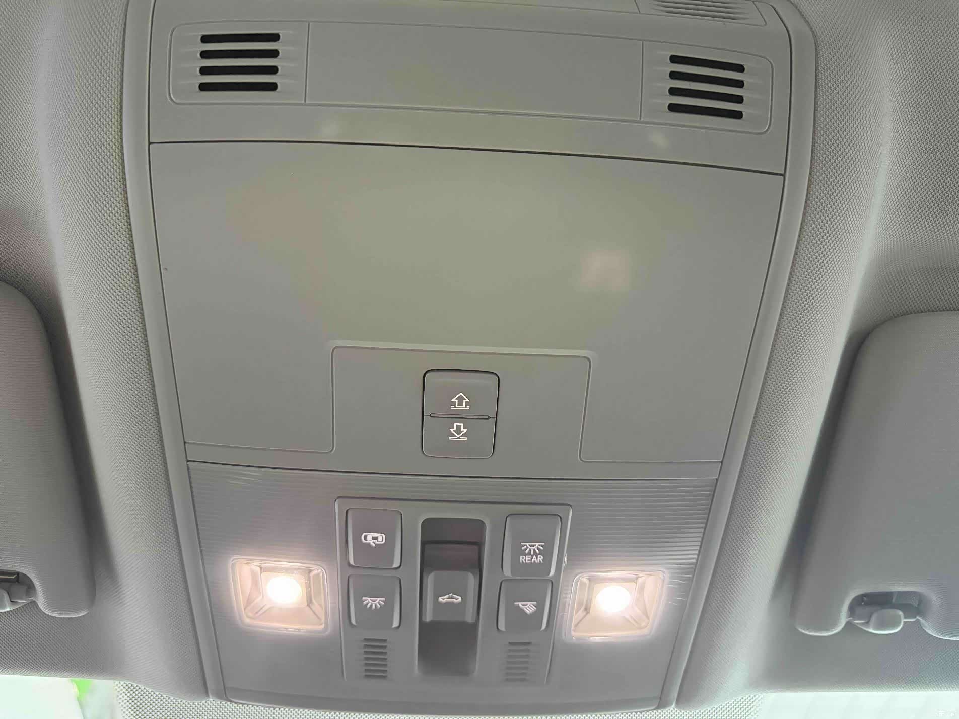 Volkswagen Magotan, 2024 14