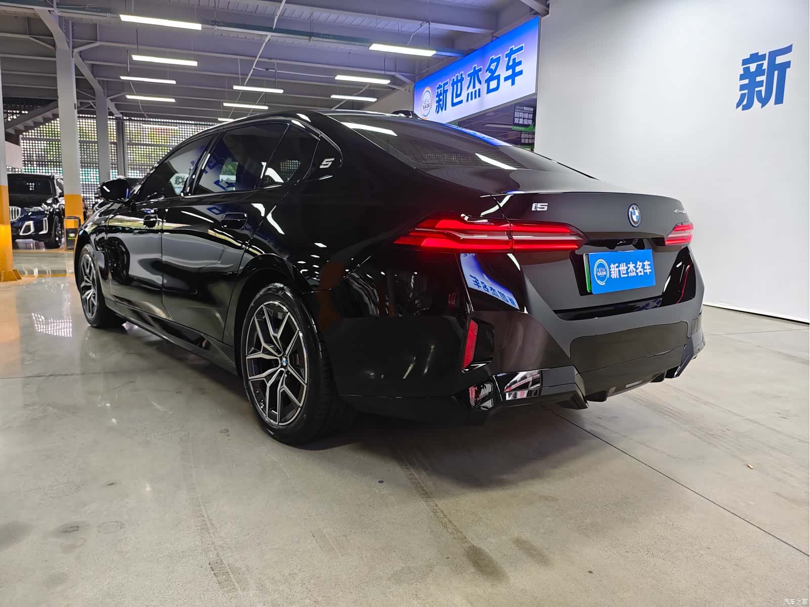 BMW i5, 2025 13