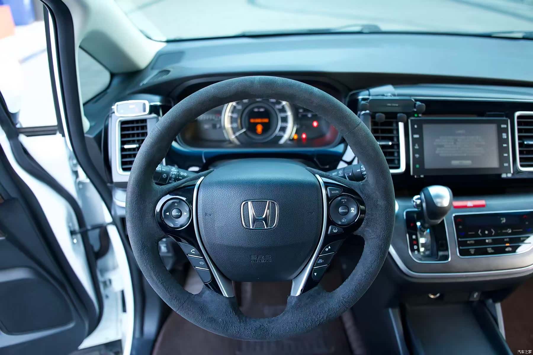 Honda Elysion, 2018 16