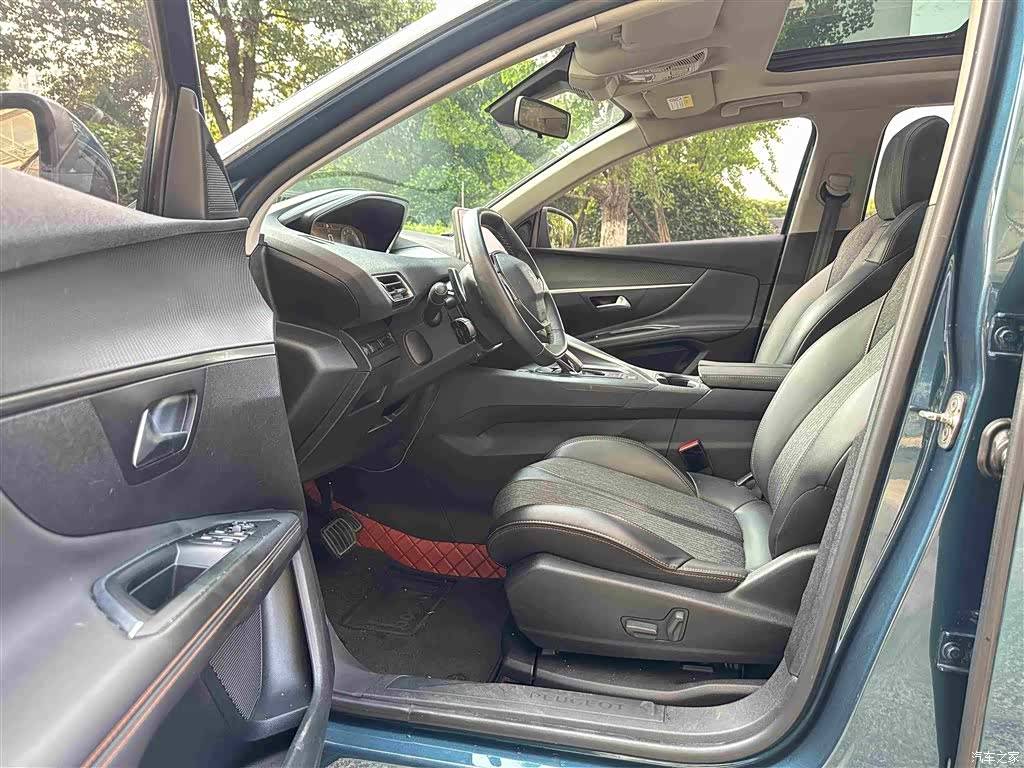 Peugeot 5008, 2018 все фото