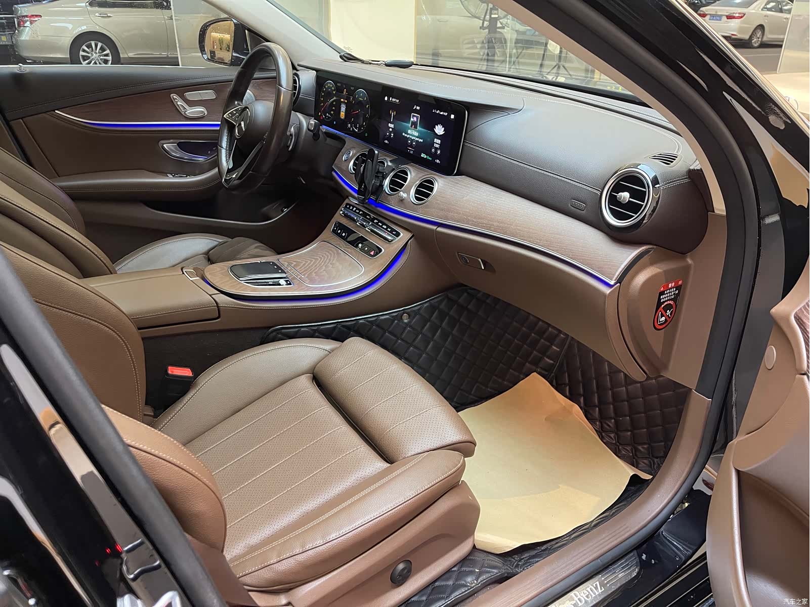 Mercedes-Benz E-Class, 2022 13