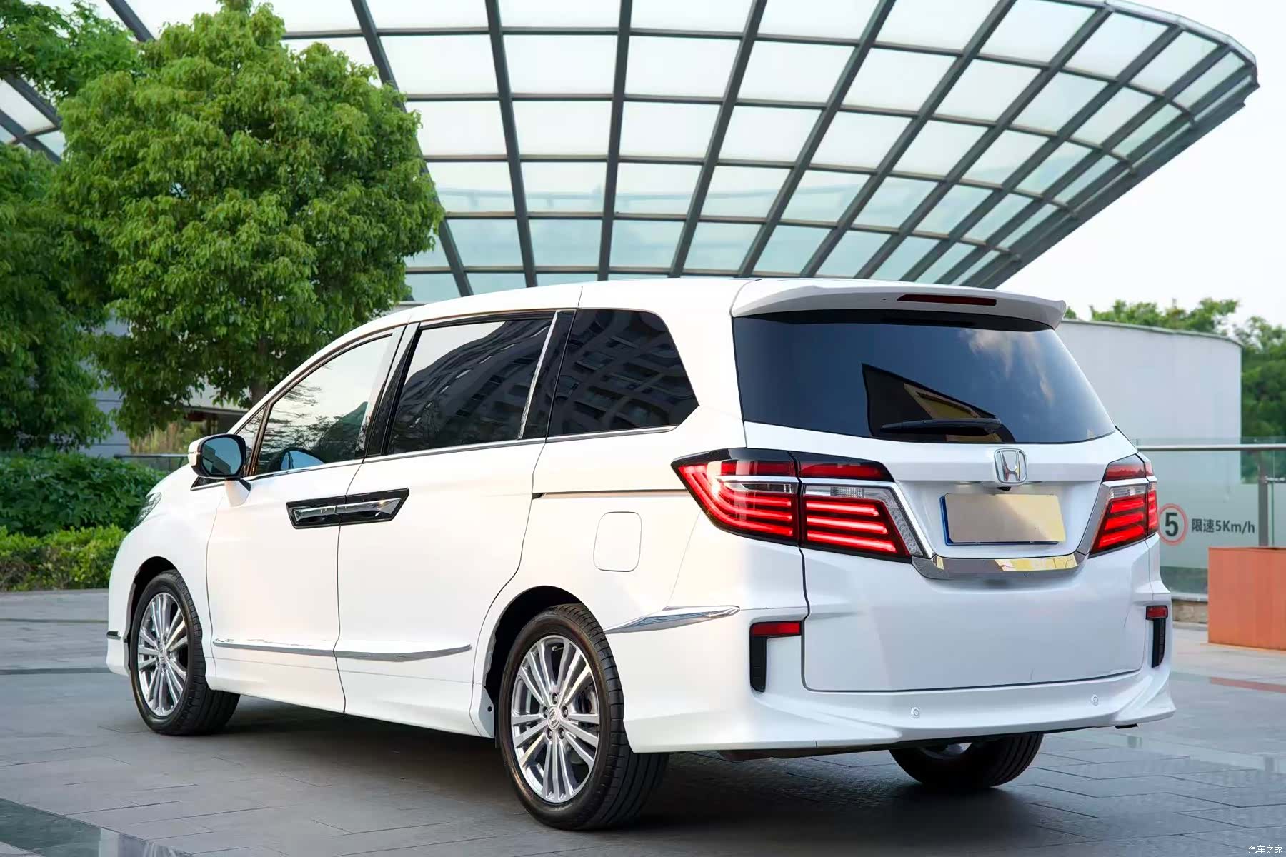 Honda Elysion, 2018 23