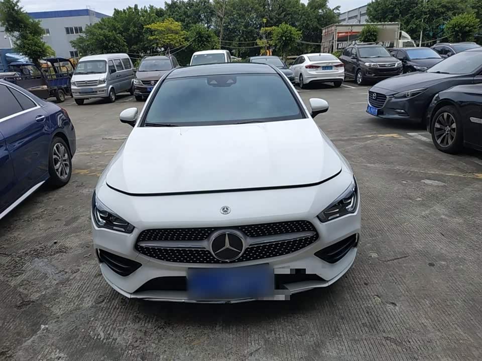 Mercedes-Benz CLA