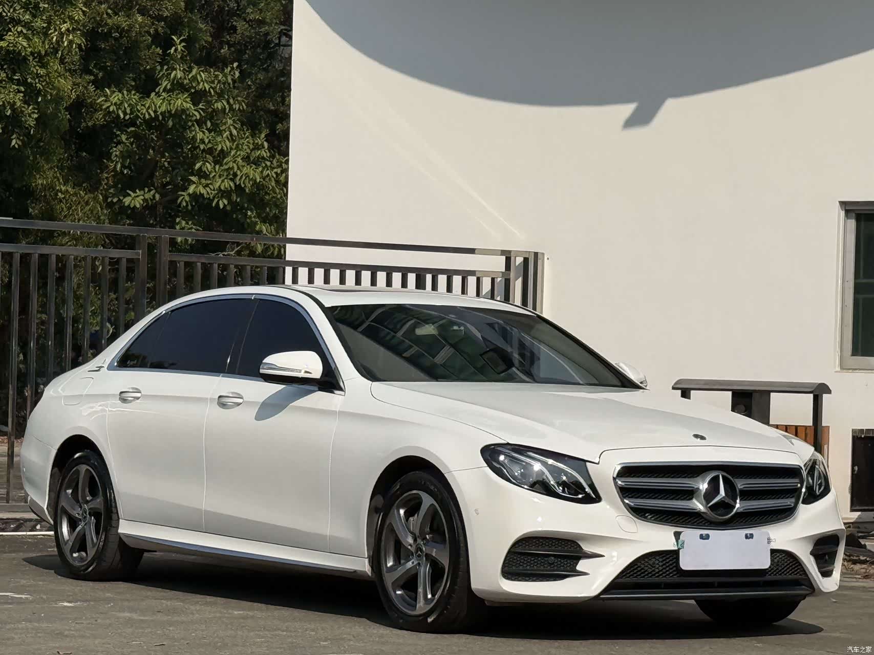 Mercedes-Benz E-Class, 2018 3