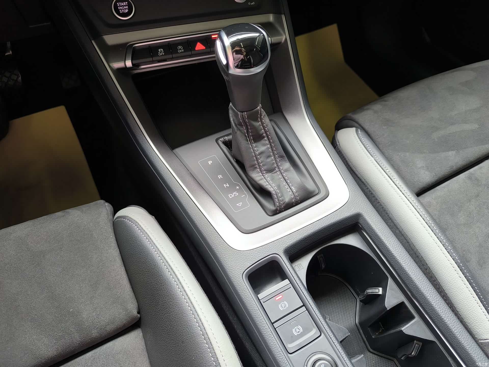Audi Q3, 2023 14