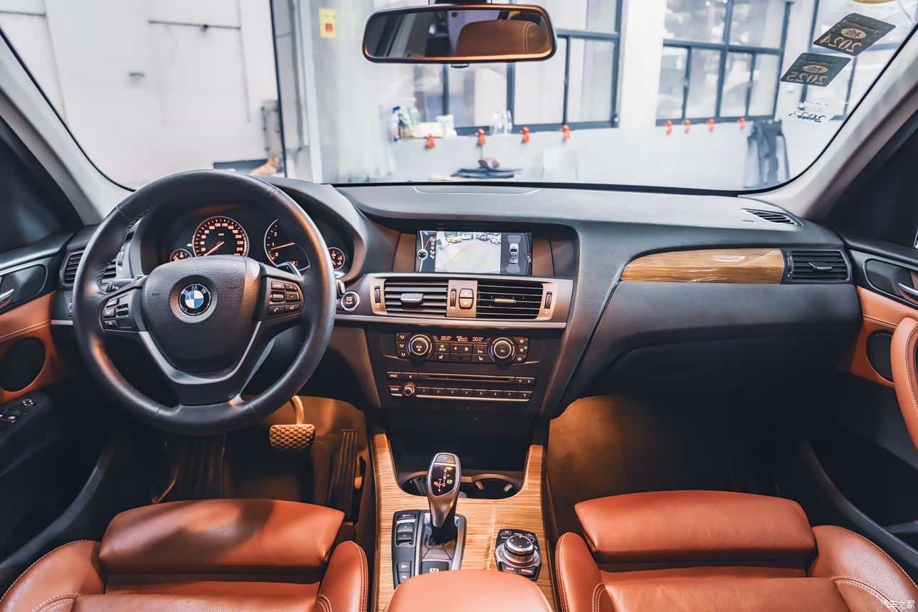 BMW X3, 2012 10