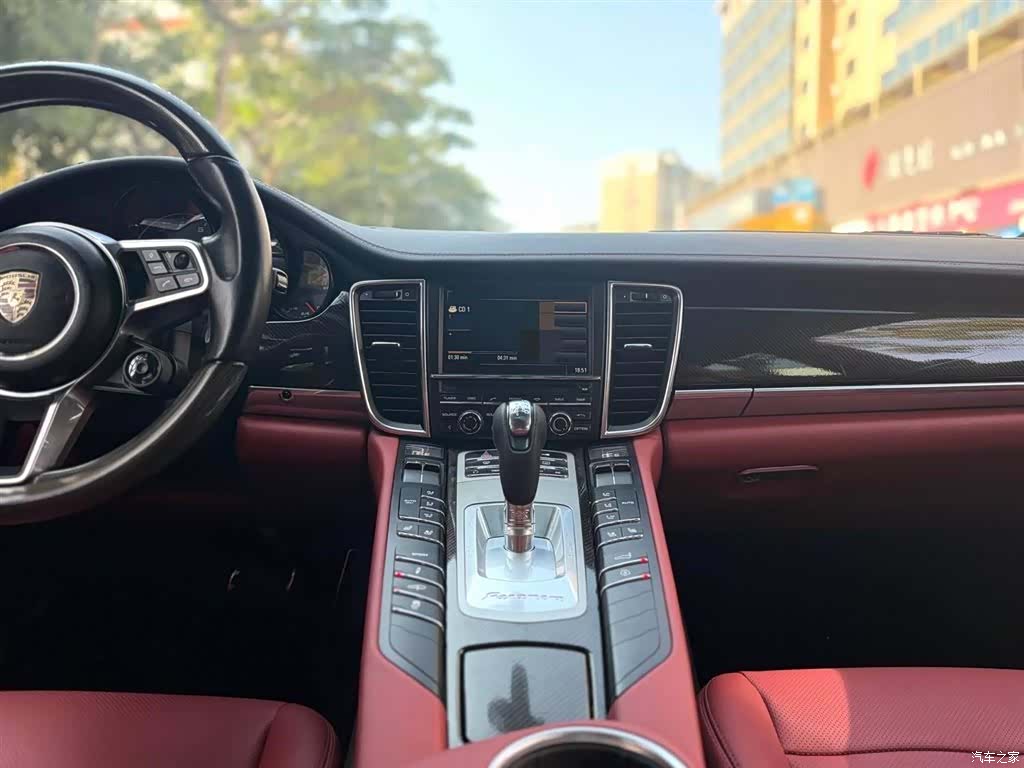 Porsche Panamera, 2011 8