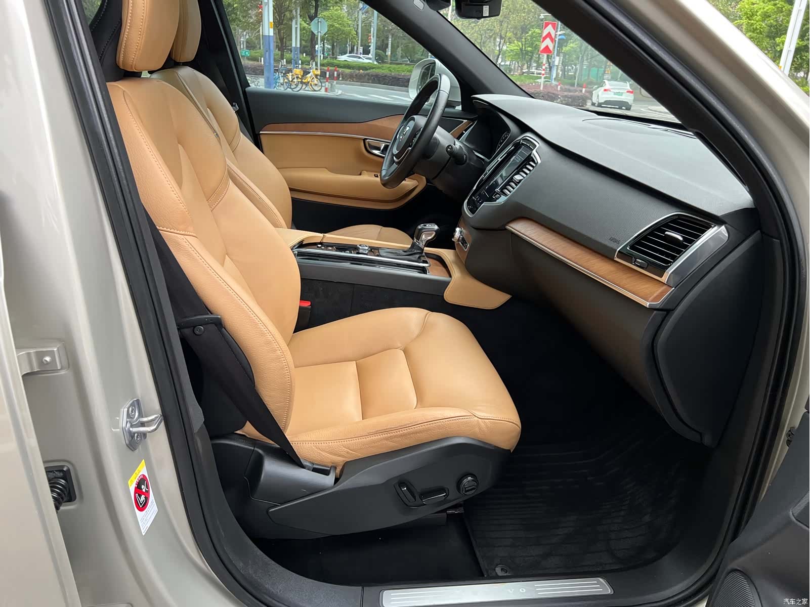 Volvo XC90, 2019 11