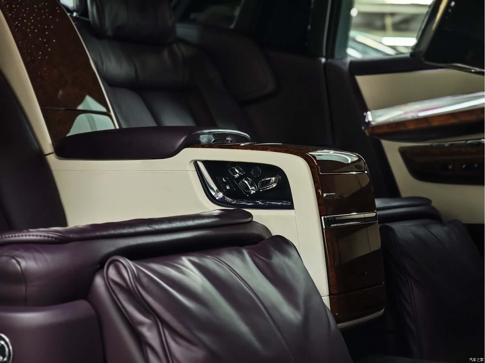 Rolls-Royce Phantom, 2019 16