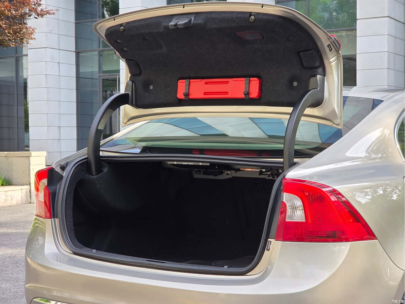 Volvo S60, 2015 8