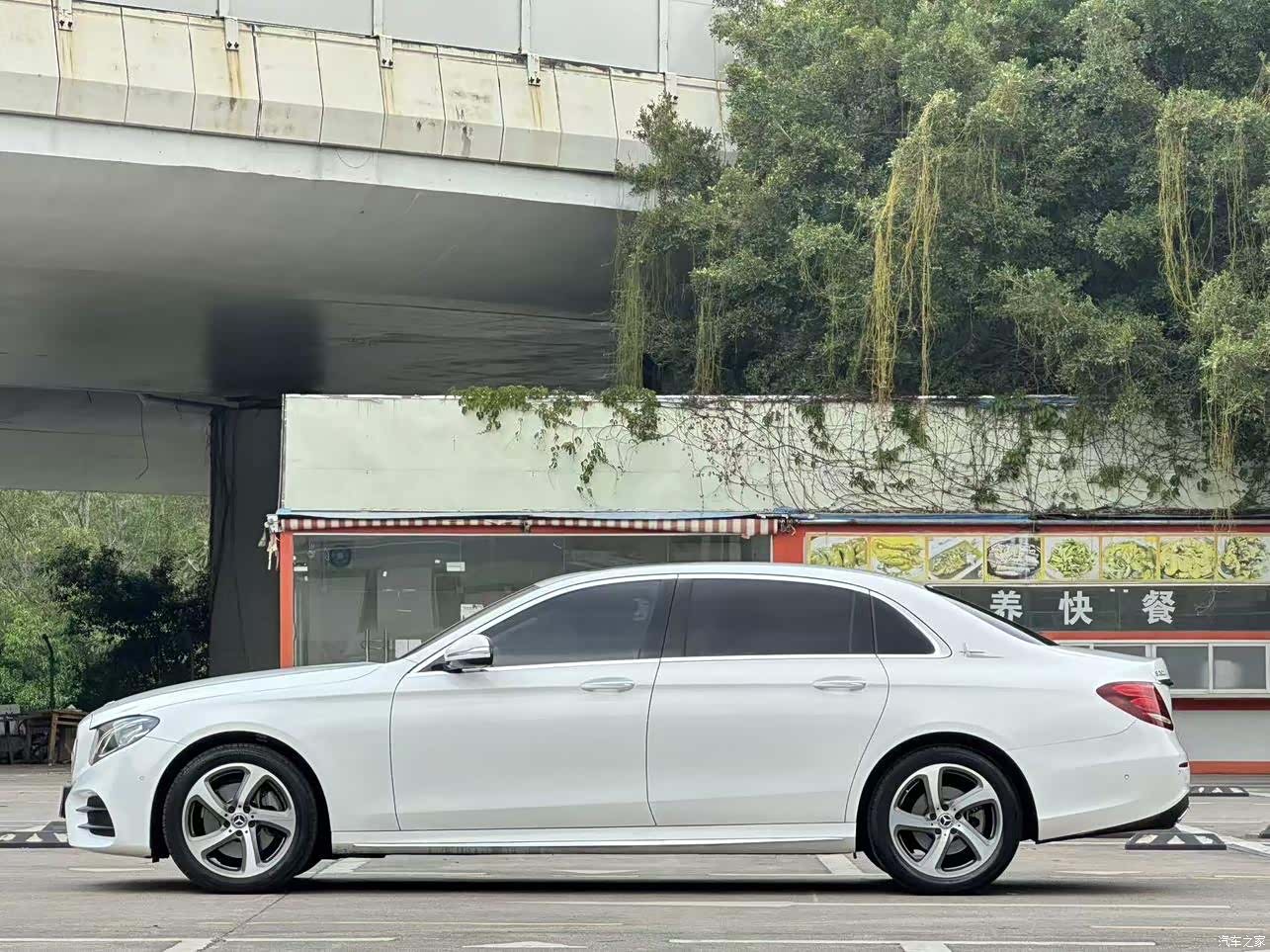 Mercedes-Benz E-Class, 2017 16