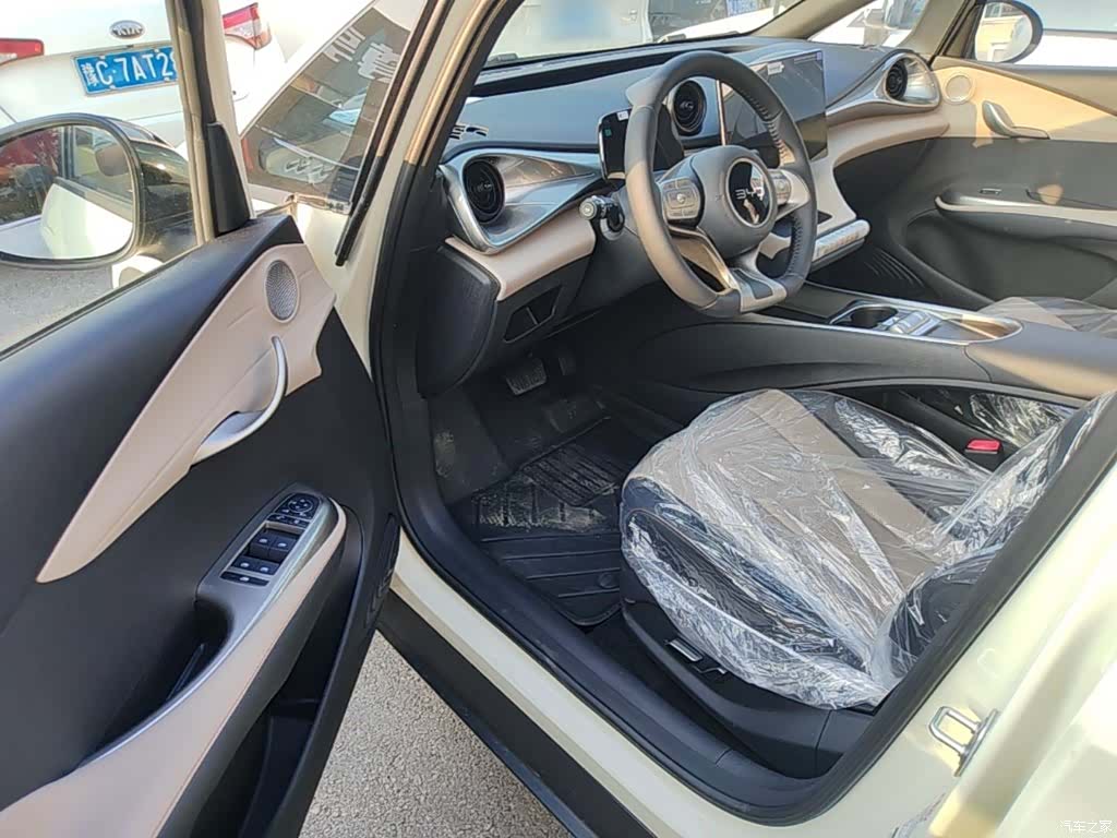 BYD Dolphin, 2026 16