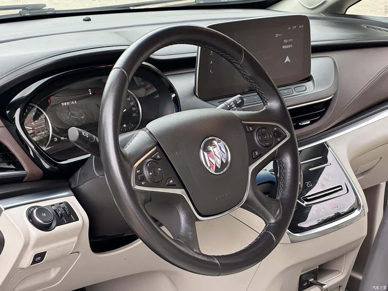 Buick GL8, 2021 10