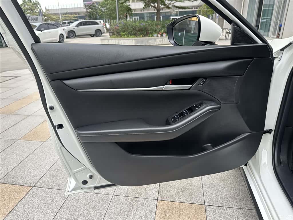Mazda Mazda3, 2021 20