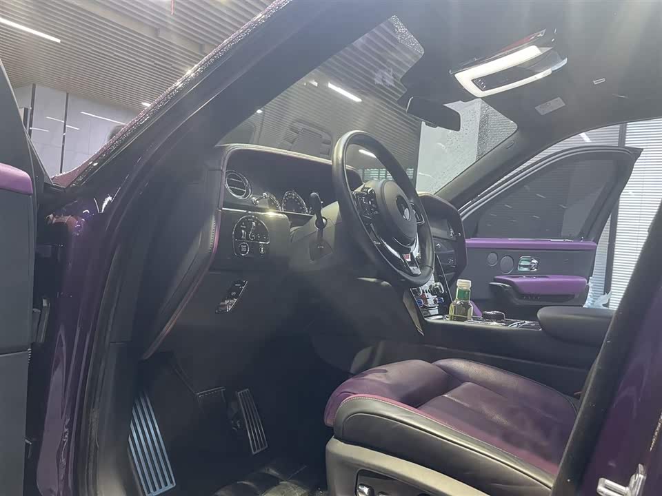 Rolls-Royce Cullinan Rolls-Royce Cullinan