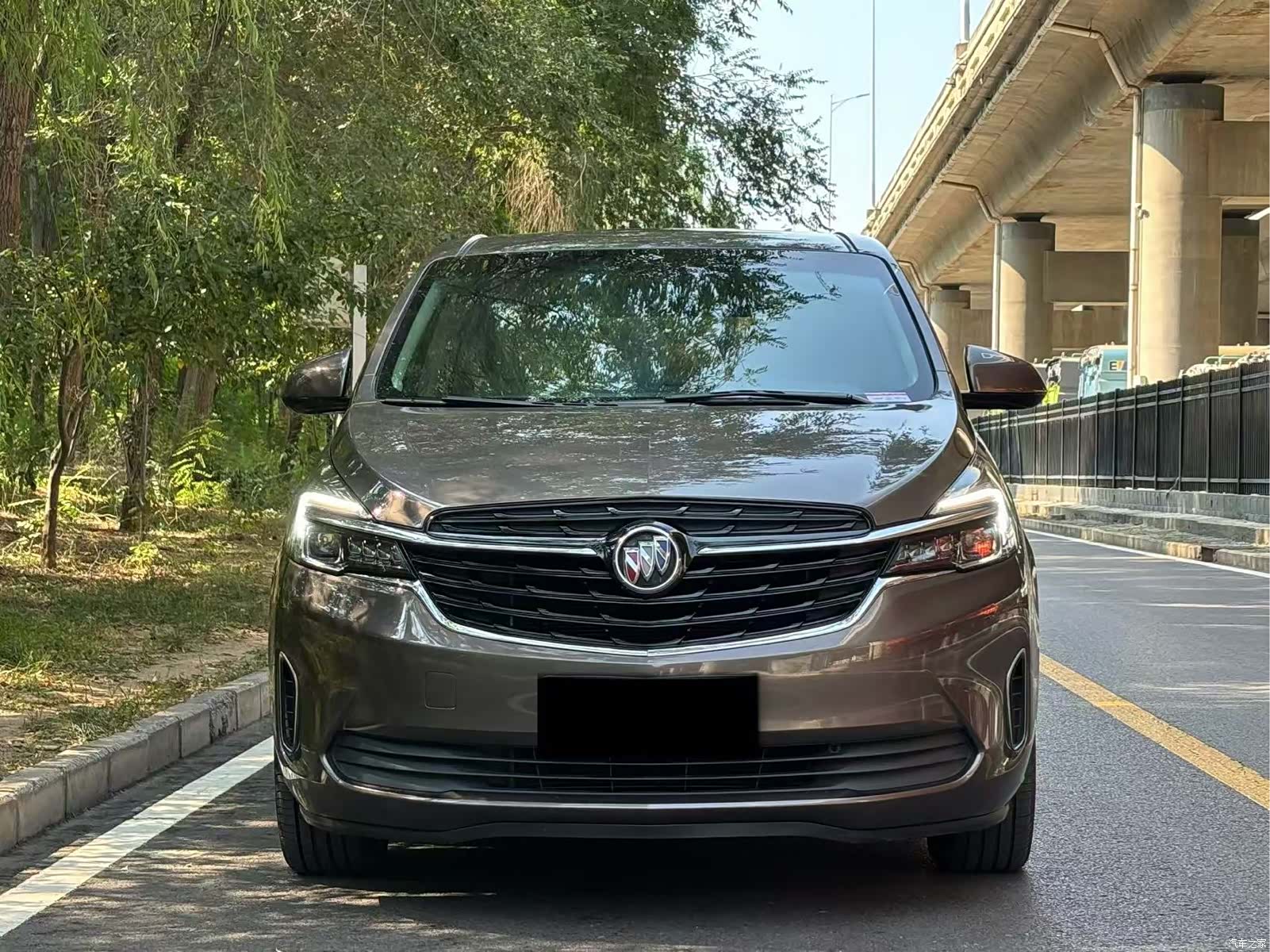 Buick GL8, 2022 2