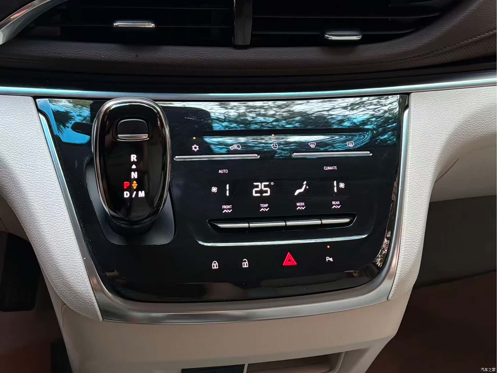 Buick GL8, 2022 11