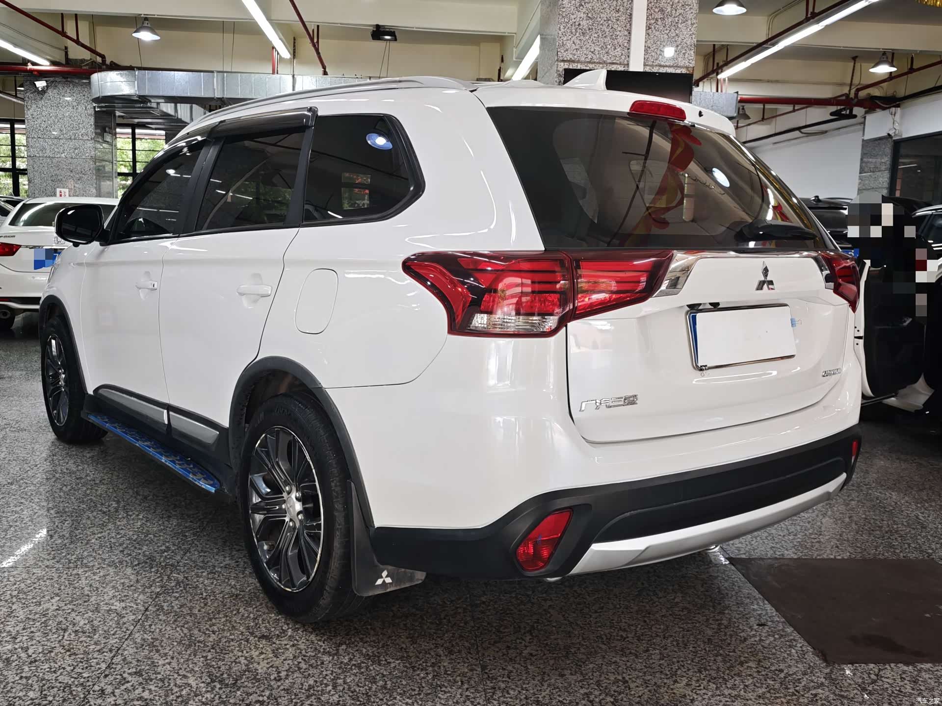 Mitsubishi Outlander, 2017 13
