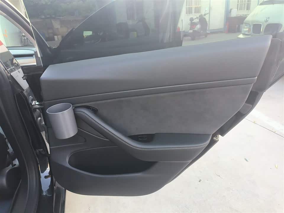 Tesla Model 3 Tesla Model 3