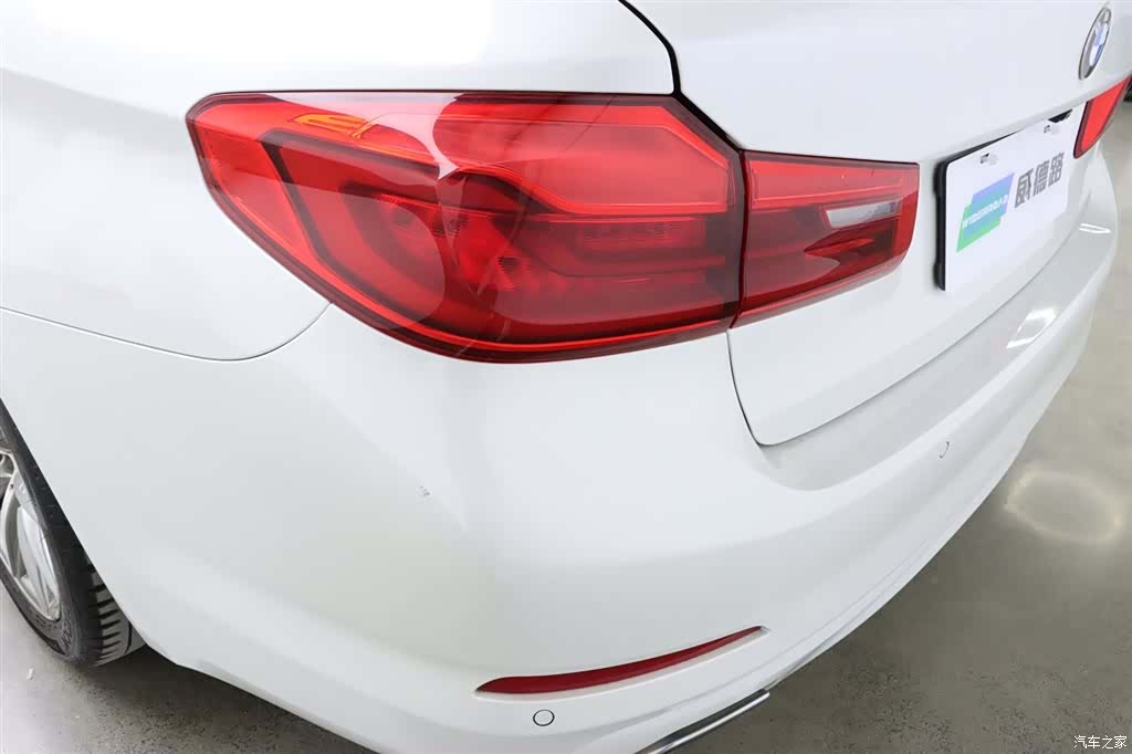 BMW 5 Series, 2017 34